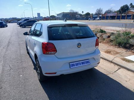 2021-Volkswagen-Polo-Vivo-16-Comfortline-Auto_17