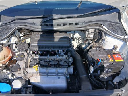 2021-Volkswagen-Polo-Vivo-16-Comfortline-Auto_1