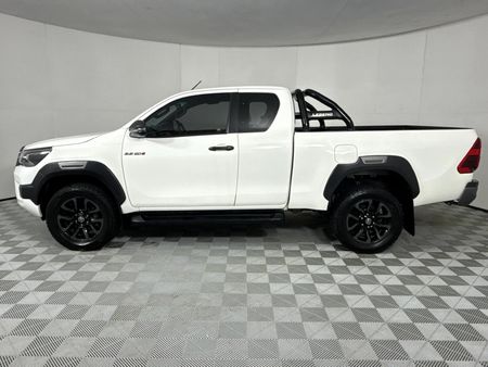 2023-Toyota-Hilux-28-GD-6-Raised-Body-Legend-Extended-Cab_12