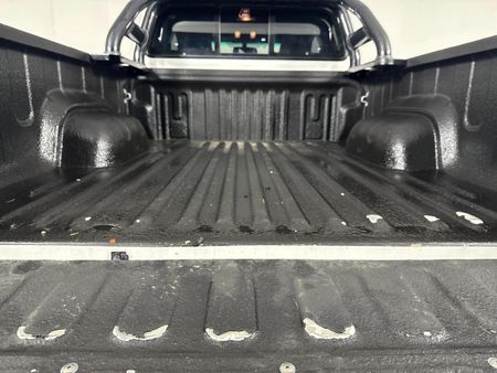 2023-Toyota-Hilux-28-GD-6-Raised-Body-Legend-Extended-Cab_6