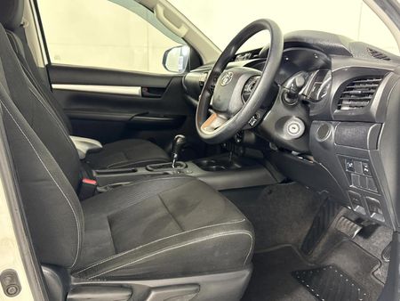 2023-Toyota-Hilux-24-GD-6-Raider-4x4-Auto-Double-Cab_9