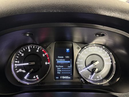2023-Toyota-Hilux-24-GD-6-Raider-4x4-Auto-Double-Cab_2