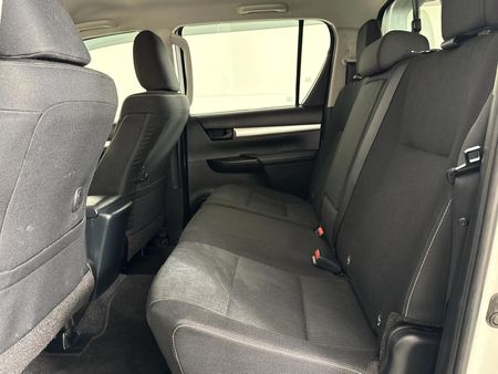 2023-Toyota-Hilux-24-GD-6-Raider-4x4-Auto-Double-Cab_3