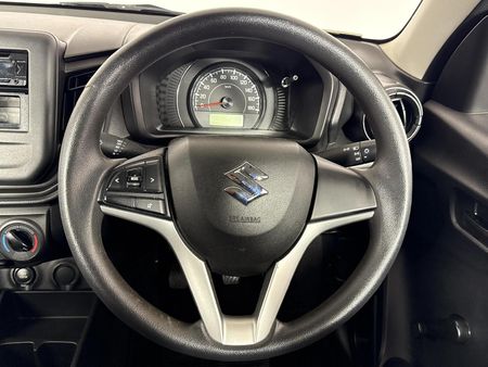 2022-Suzuki-Celerio-10-GA_12