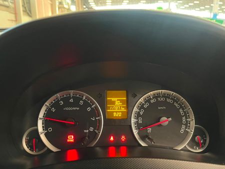 2017-Suzuki-Swift-12-GL_10