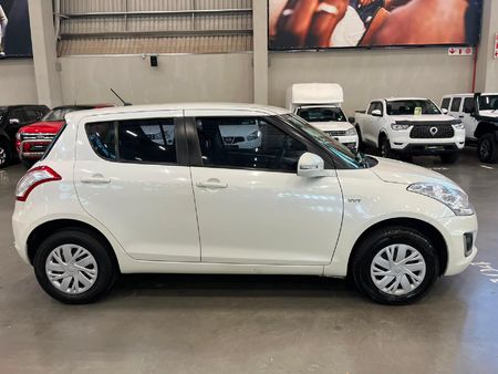 2017-Suzuki-Swift-12-GL_1