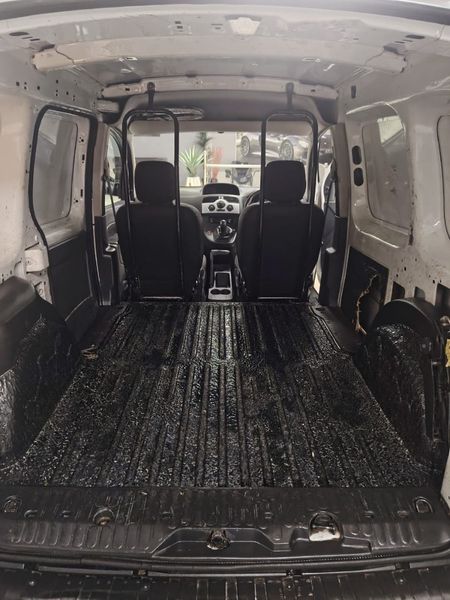 2013-Renault-Kangoo-16i-Express-Panel-Van_7