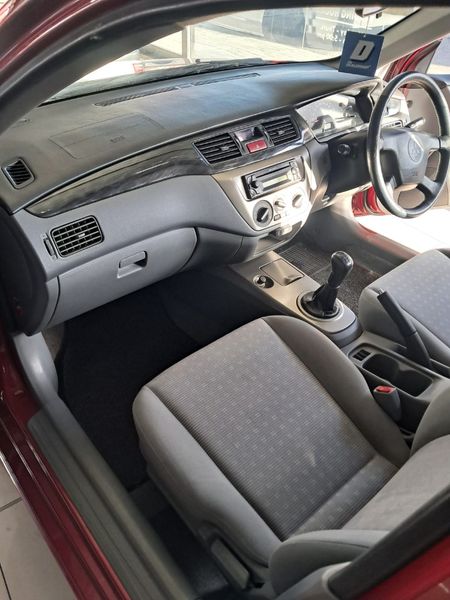 2005-Mitsubishi-Lancer-16-GLX_18