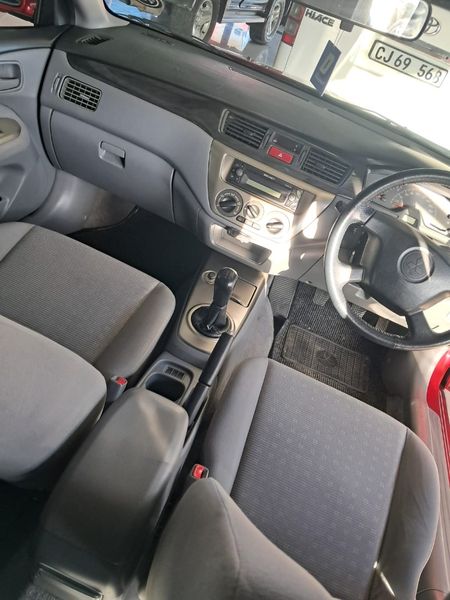 2005-Mitsubishi-Lancer-16-GLX_20