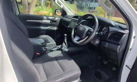 2025-Toyota-Hilux-24-GD-6-Raised-Body-Raider-Single-Cab_9