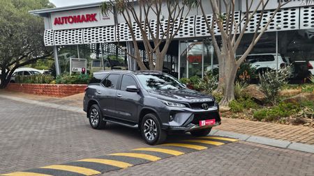 2025-Toyota-Fortuner-28-GD-6-4x4-VX-Auto_0