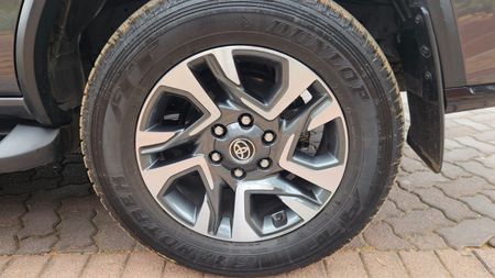 2025-Toyota-Fortuner-28-GD-6-4x4-VX-Auto_14