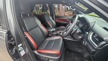 2025-Toyota-Fortuner-28-GD-6-4x4-VX-Auto_8