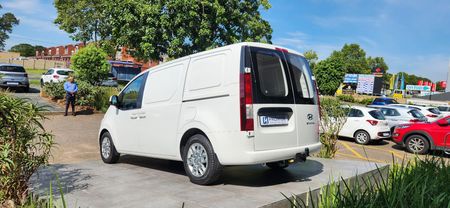 2026-Hyundai-Staria-22d-Auto_17