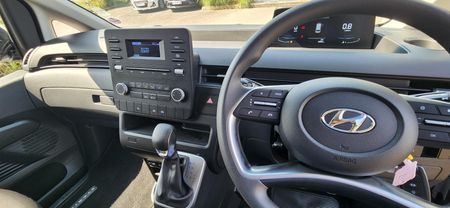 2026-Hyundai-Staria-22d-Auto_5
