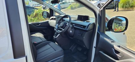 2026-Hyundai-Staria-22d-Auto_7