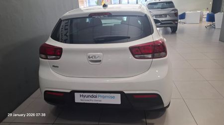 2022-Kia-Rio-12-LS-5-dr_17