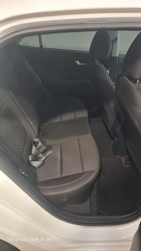 2022-Kia-Rio-12-LS-5-dr_5