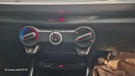 2022-Kia-Rio-12-LS-5-dr_8