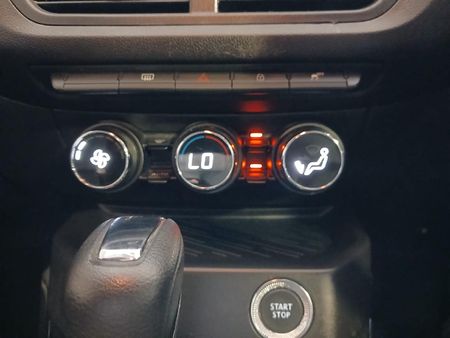 2022-Renault-Kiger-10T-Intens-Auto_11