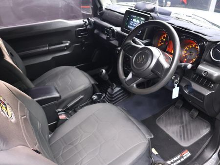 2020-Suzuki-Jimny-15-GA_11