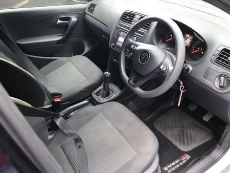 2022-Volkswagen-Polo-Vivo-14-Comfortline-5-dr_11