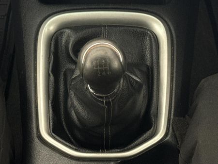 2017-Toyota-Hilux-28-GD-6-Raised-Body-Raider-Double-Cab_10