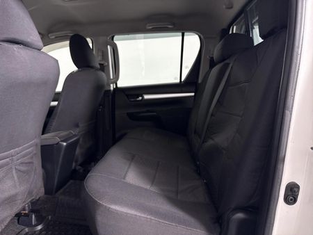 2017-Toyota-Hilux-28-GD-6-Raised-Body-Raider-Double-Cab_3