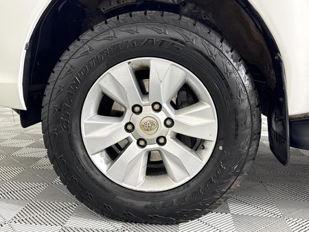 2017-Toyota-Hilux-28-GD-6-Raised-Body-Raider-Double-Cab_4