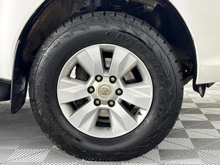 2017-Toyota-Hilux-28-GD-6-Raised-Body-Raider-Double-Cab_5