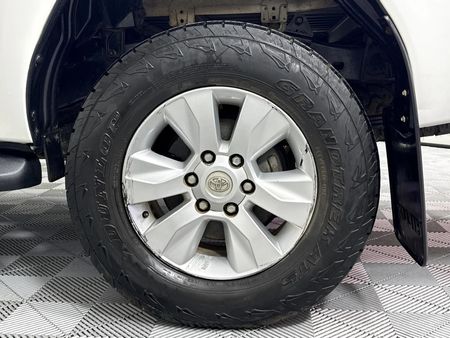 2017-Toyota-Hilux-28-GD-6-Raised-Body-Raider-Double-Cab_6