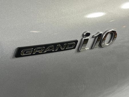 2020-Hyundai-Grand-i10-10-Fluid_11