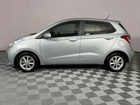2020-Hyundai-Grand-i10-10-Fluid_19