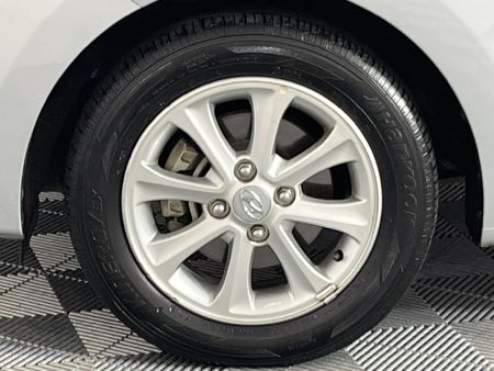 2020-Hyundai-Grand-i10-10-Fluid_4