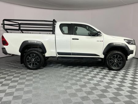 2023-Toyota-Hilux-28-GD-6-Raised-Body-Legend-4x4-Auto-Extended-Cab_12