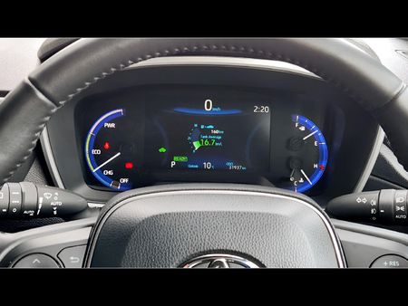 2025-Toyota-Corolla-Cross-18-XS-Hybrid_11