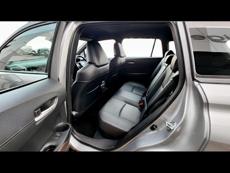 2025-Toyota-Corolla-Cross-18-XS-Hybrid_17