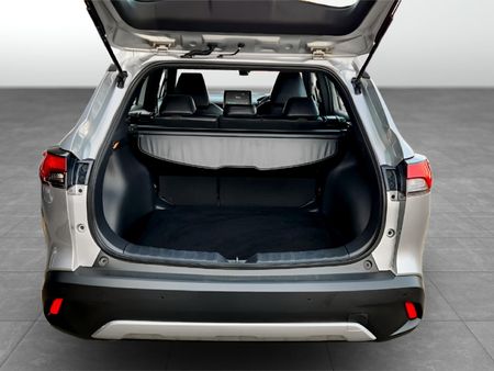 2025-Toyota-Corolla-Cross-18-XS-Hybrid_6