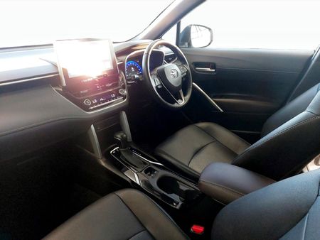 2025-Toyota-Corolla-Cross-18-XS-Hybrid_6