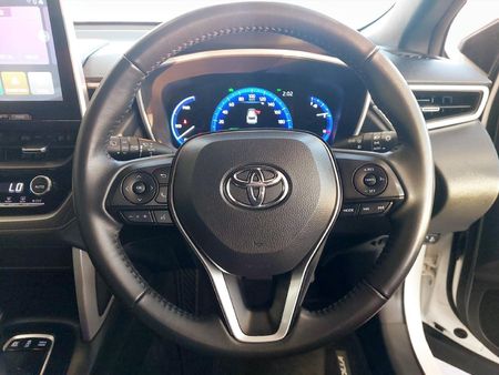 2025-Toyota-Corolla-Cross-18-XS-Hybrid_7