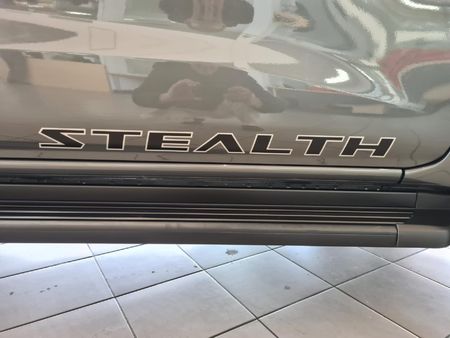 2026-Nissan-Navara-25DDTi-Stealth-Auto_12