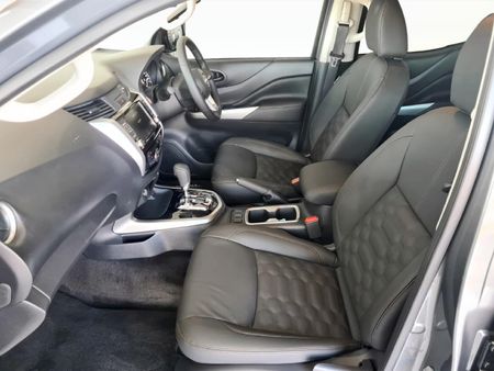 2026-Nissan-Navara-25DDTi-Stealth-Auto_18