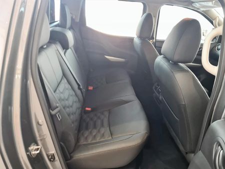 2026-Nissan-Navara-25DDTi-Stealth-Auto_18