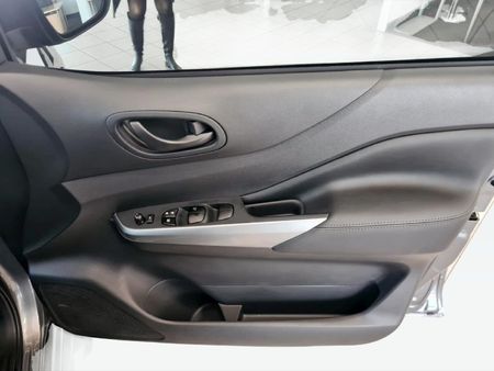 2026-Nissan-Navara-25DDTi-Stealth-Auto_21