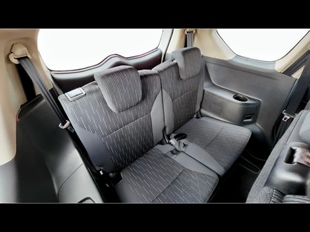 2025-Suzuki-Ertiga-15-GL_18
