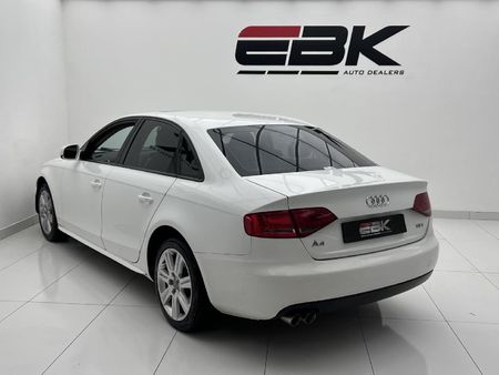 2010-Audi-A4-18-T-Attraction_2