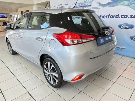 2018-Toyota-Yaris-15-XS-5-dr_4