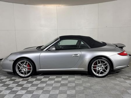 2010-Porsche-911-Carrera-4S-Cabriolet-Auto_13