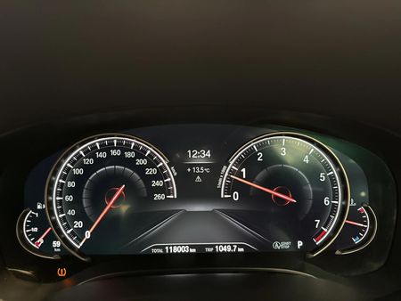 2017-BMW-5-Series-530i-M-Sport-Auto_2