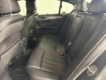 2017-BMW-5-Series-530i-M-Sport-Auto_3